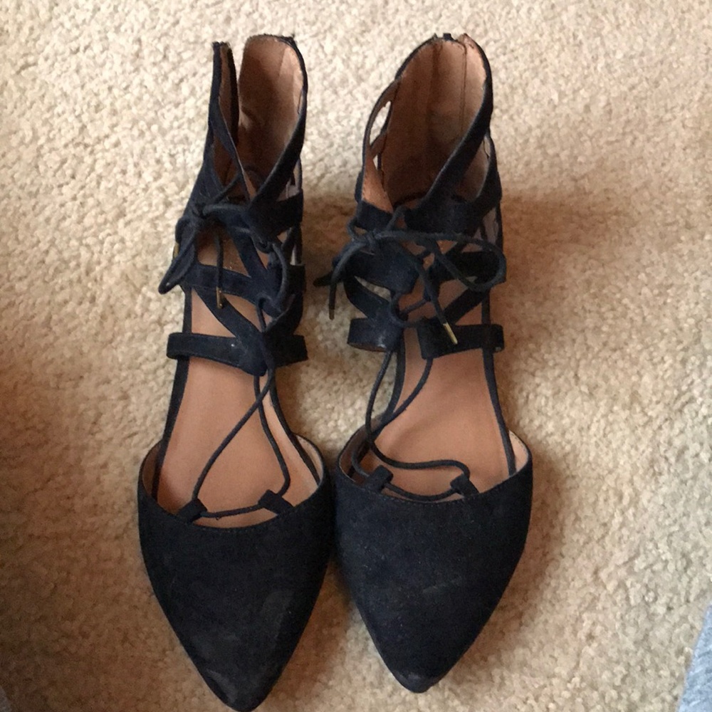 Black mossimo sandels